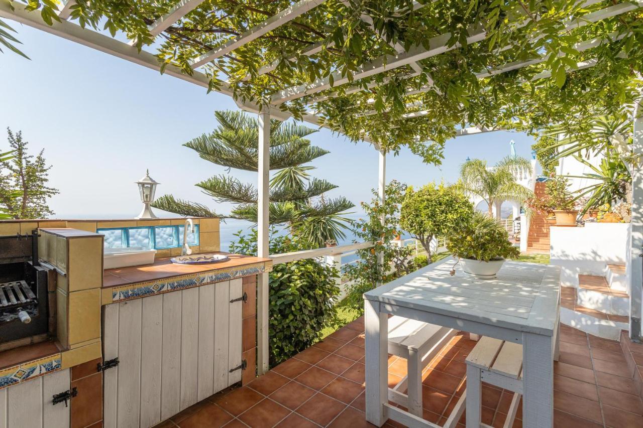 Villa Buganvilla En Salobreña Εξωτερικό φωτογραφία