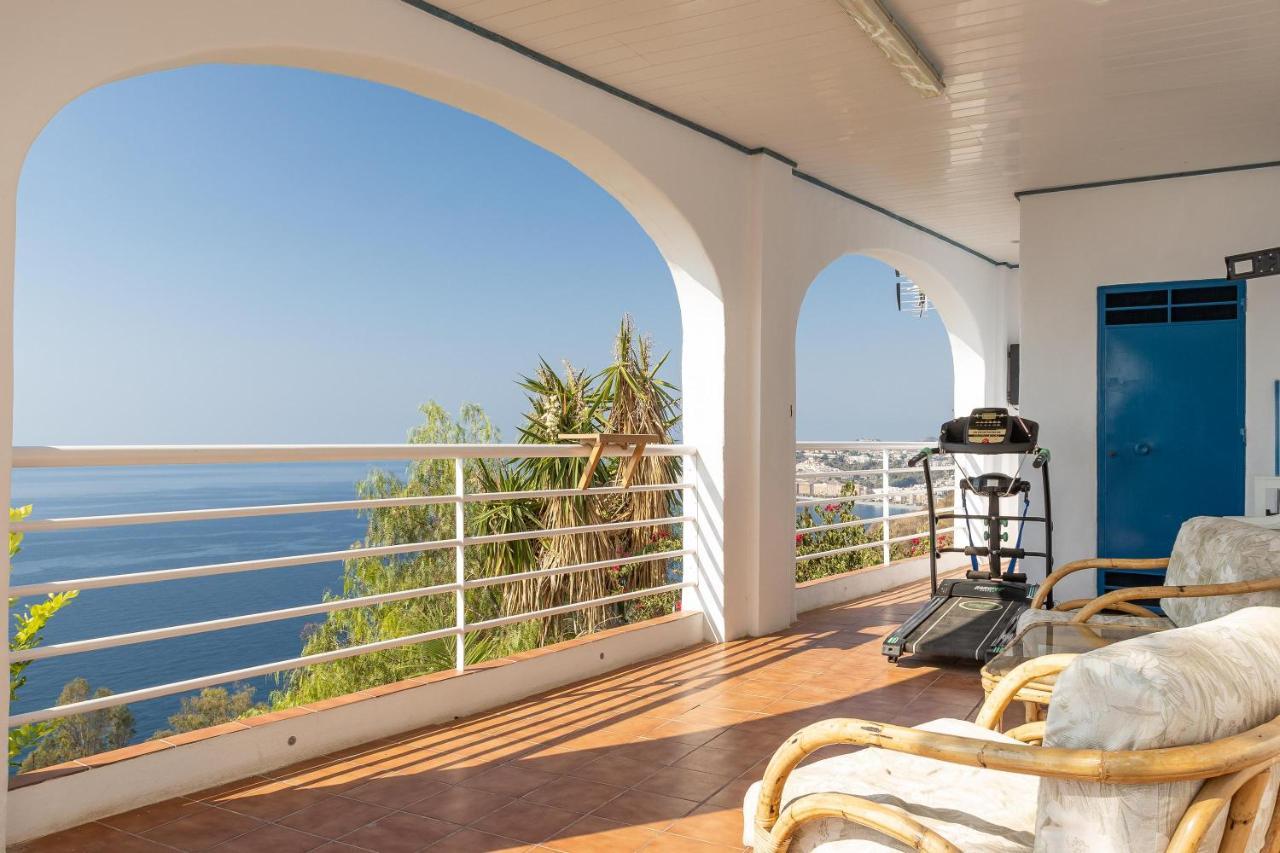 Villa Buganvilla En Salobreña Εξωτερικό φωτογραφία