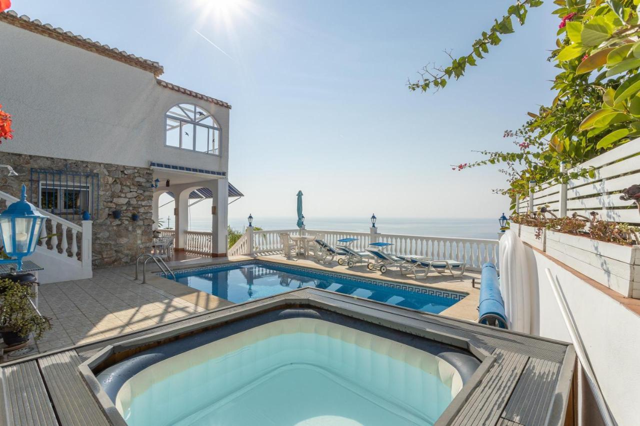 Villa Buganvilla En Salobreña Εξωτερικό φωτογραφία