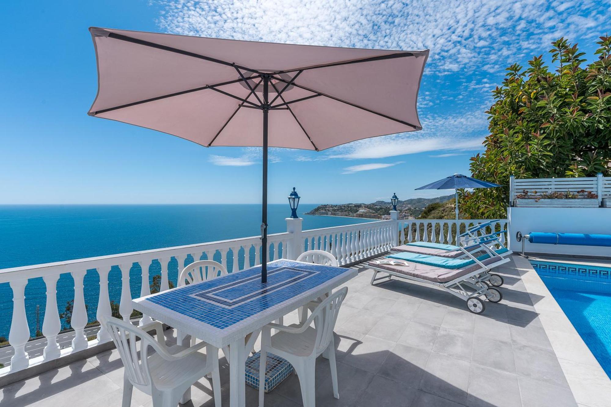 Villa Buganvilla En Salobreña Εξωτερικό φωτογραφία