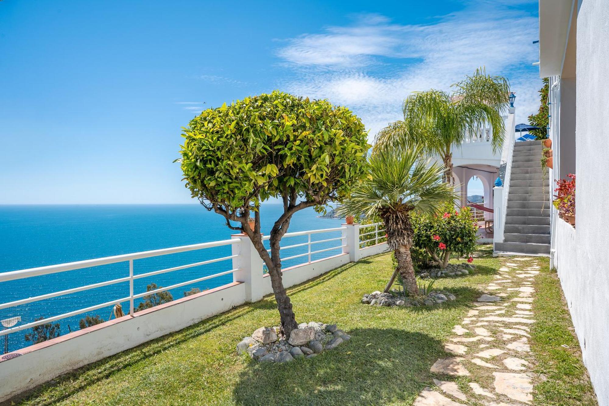 Villa Buganvilla En Salobreña Εξωτερικό φωτογραφία